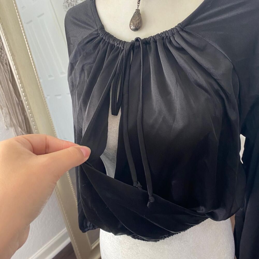 Vintage Made in USA Whimsygoth Vampy Boho Flowy Black Satin Crop Top Blouse S - Picture 2 of 8